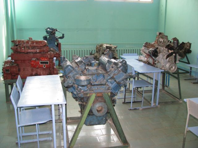 Лаборатория двигателей